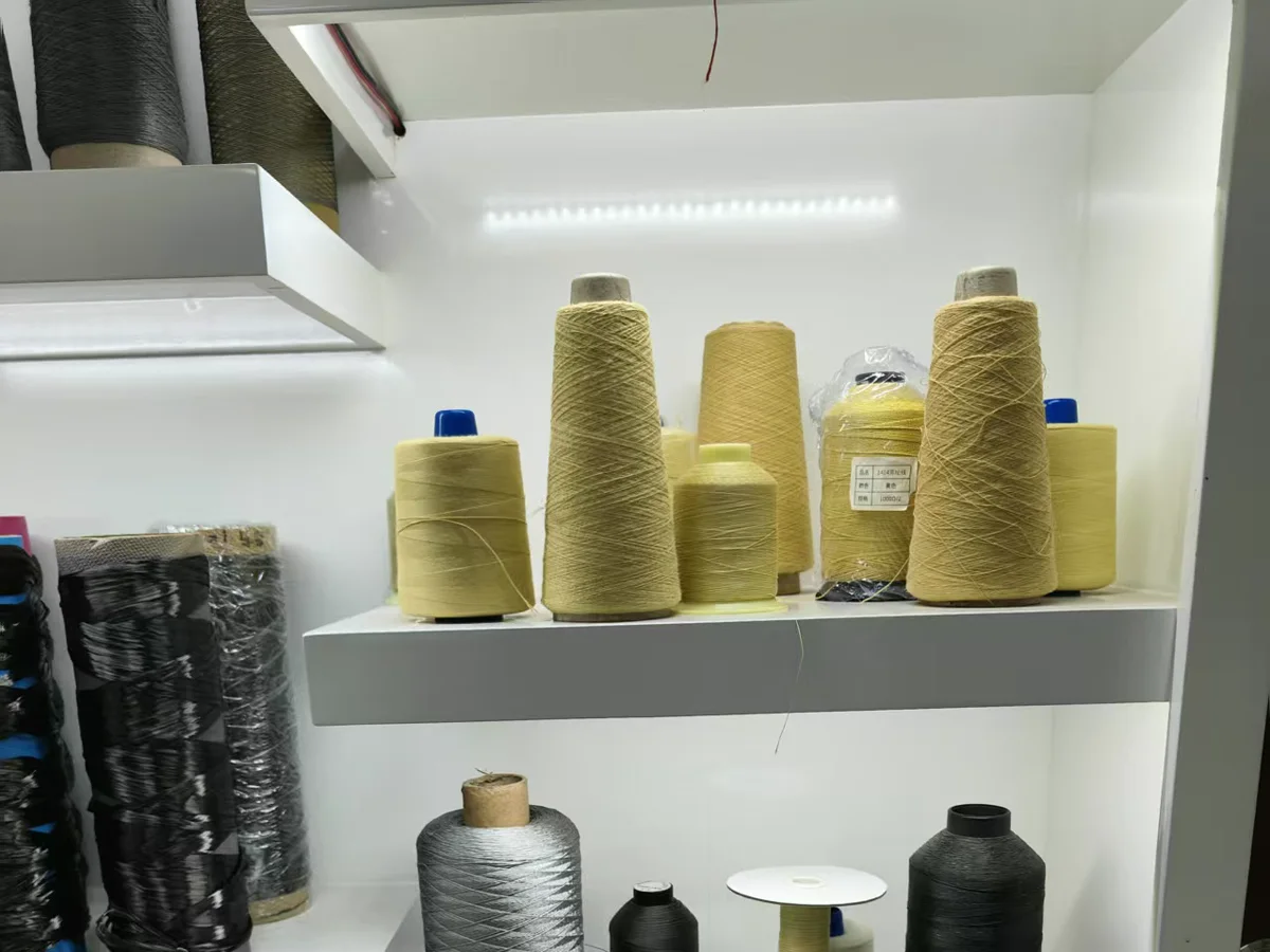 UHMWPE yarn cones used as real sample-format references